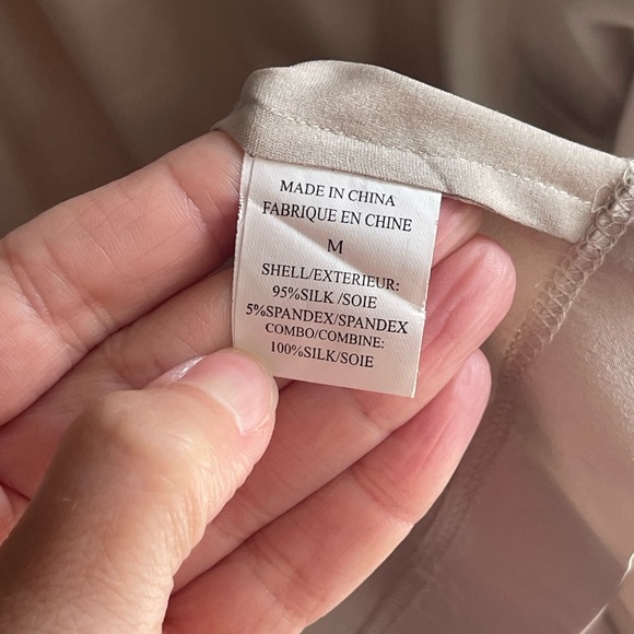 THEORY Carmelita Champagne Silk Spandex Blend Tank Chain Accent Pocket Medium - Picture 5 of 8